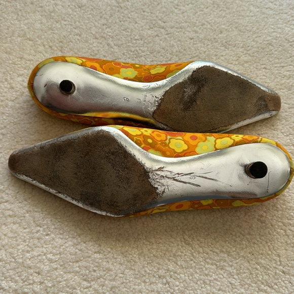 Sigerson Morrison retro Flower Power print pointy toe lace up kitten heel pumps - Picture 6 of 8